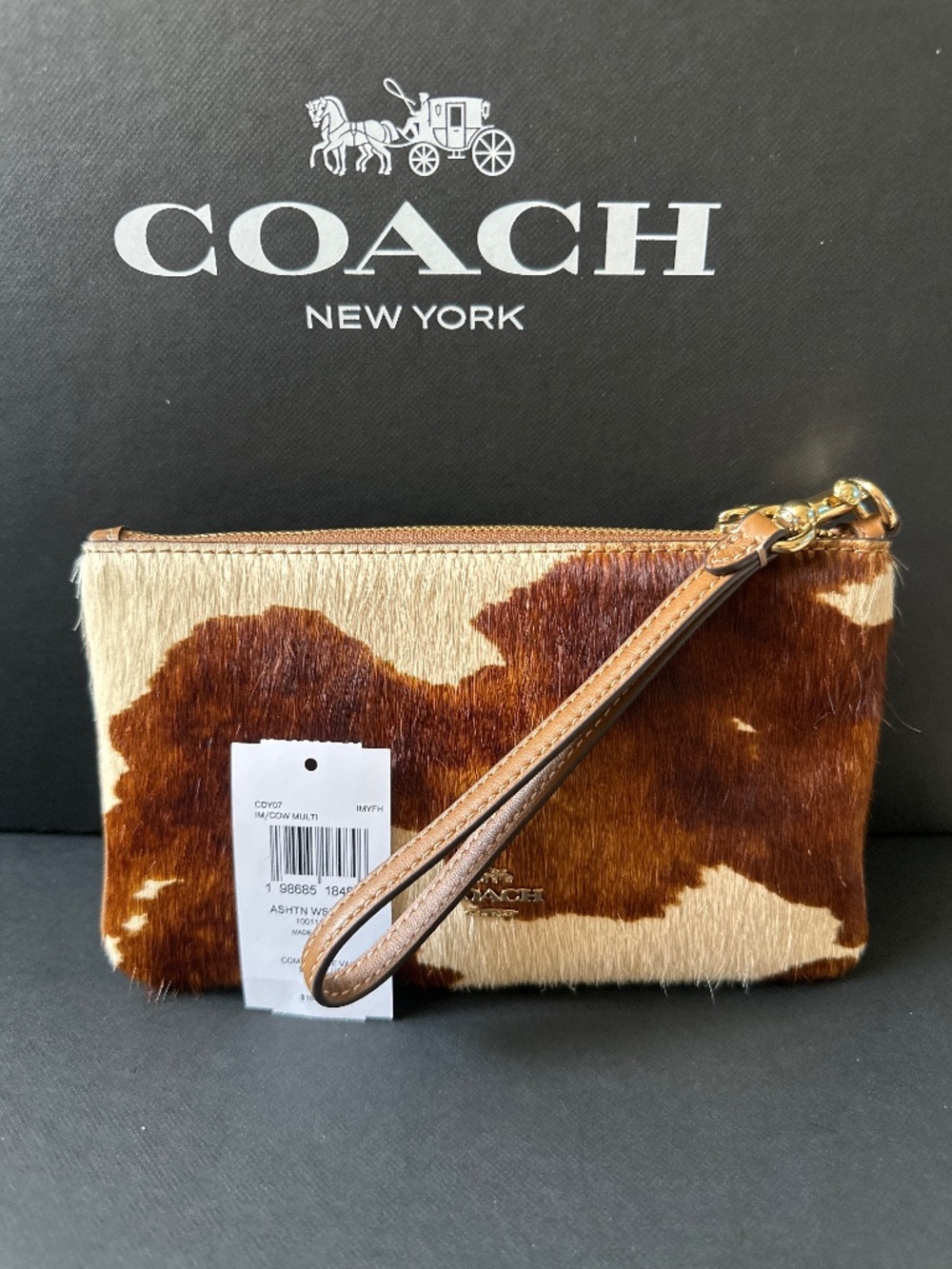 NWT Coach Ashton Wristlet In Haircalf With Cow Print - Picture 4 of 6
